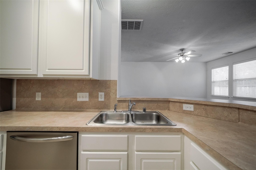146 Silver Penny Drive - Photo 15