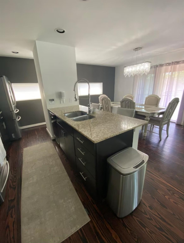 3002 Commerce Street - Photo 3