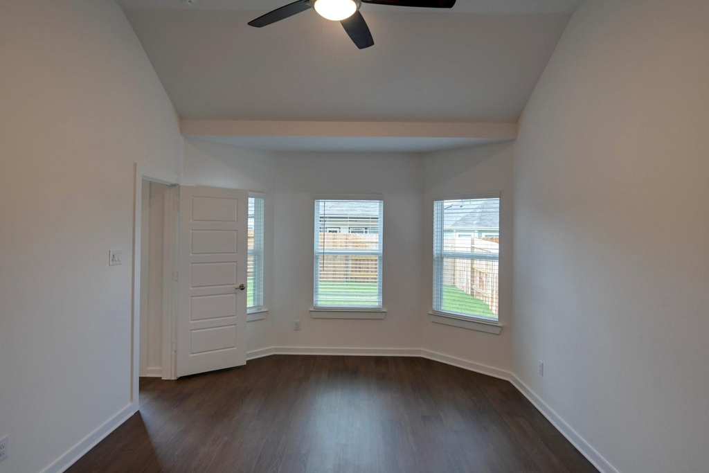 32511 Midsummer Drive - Photo 5