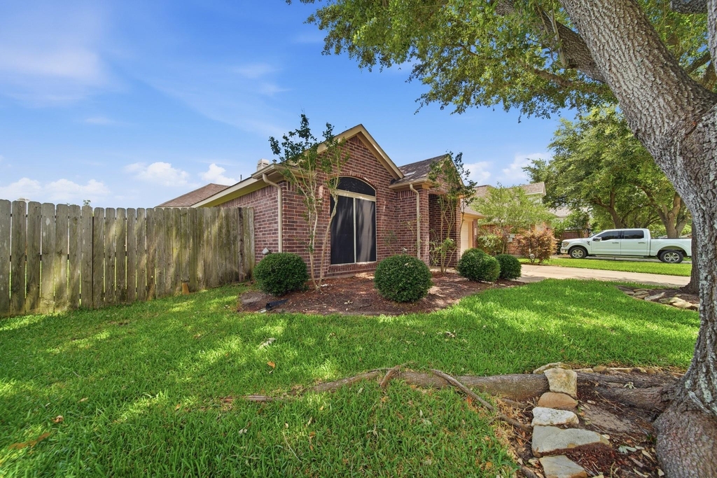 321 Preston Lane - Photo 3