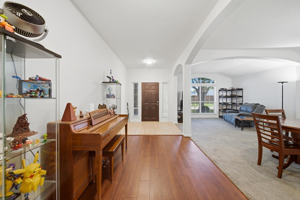 321 Preston Lane - Photo 6