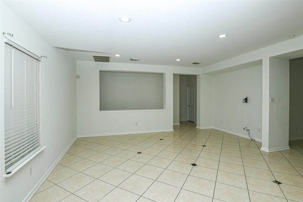 2615 Bisontine Street - Photo 9