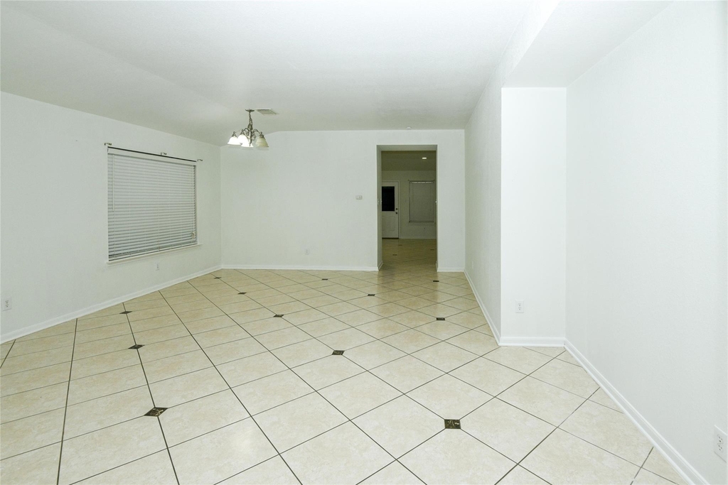 2615 Bisontine Street - Photo 7