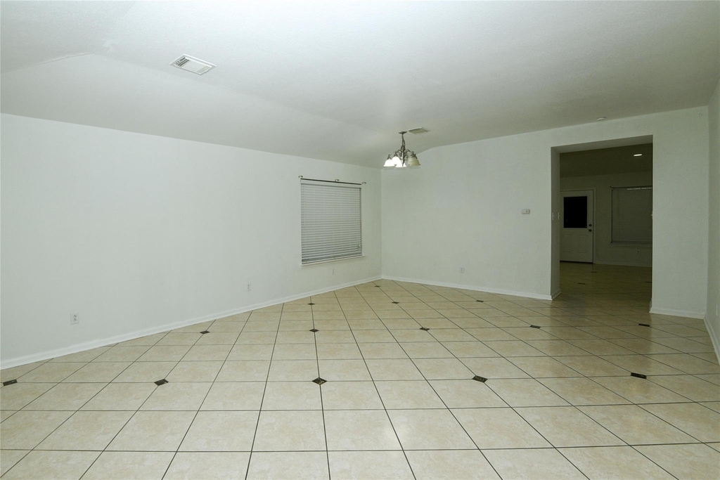 2615 Bisontine Street - Photo 8
