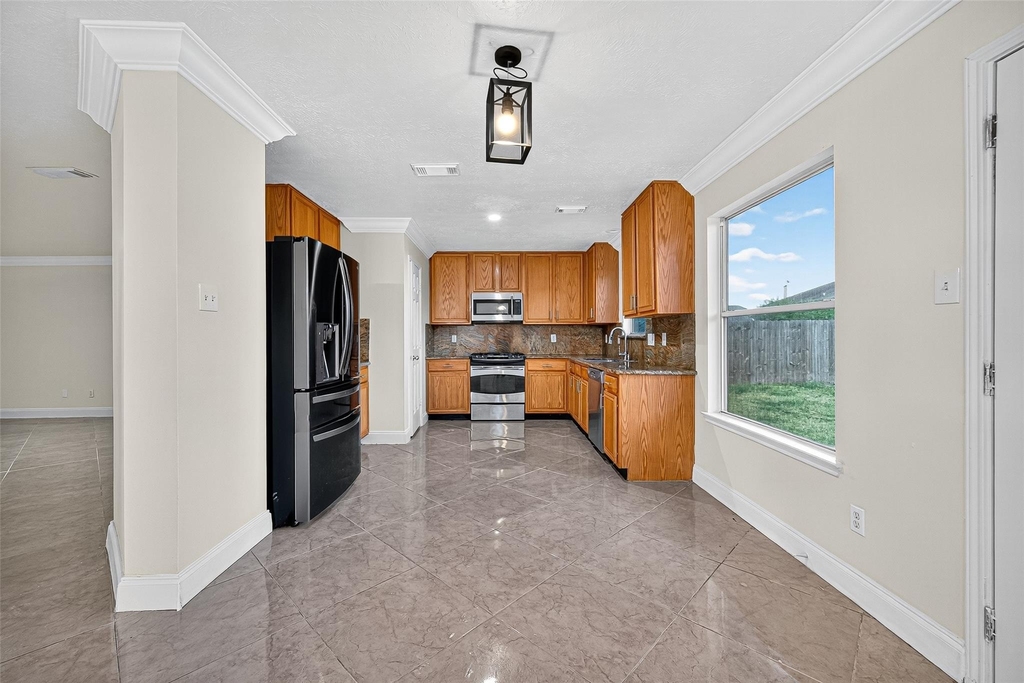 2219 Mountshire Drive - Photo 3