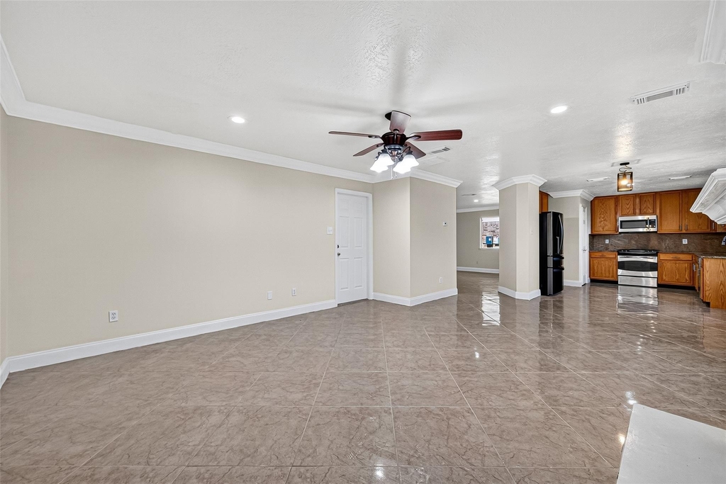 2219 Mountshire Drive - Photo 2