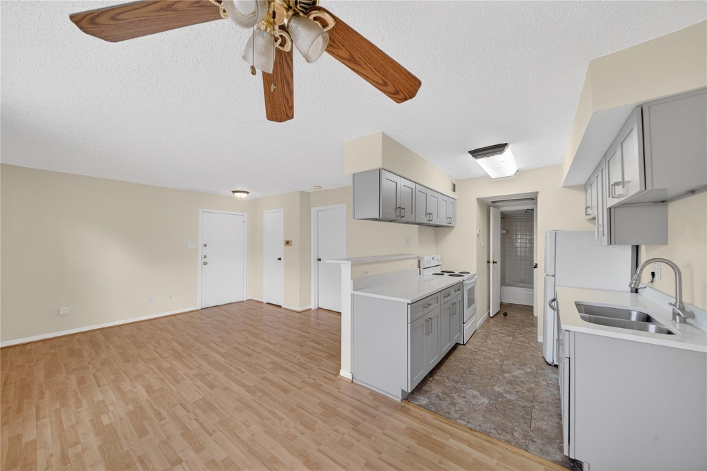 2750 Holly Hall Street - Photo 8