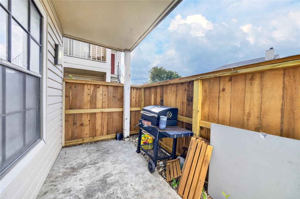 2750 Holly Hall Street - Photo 23