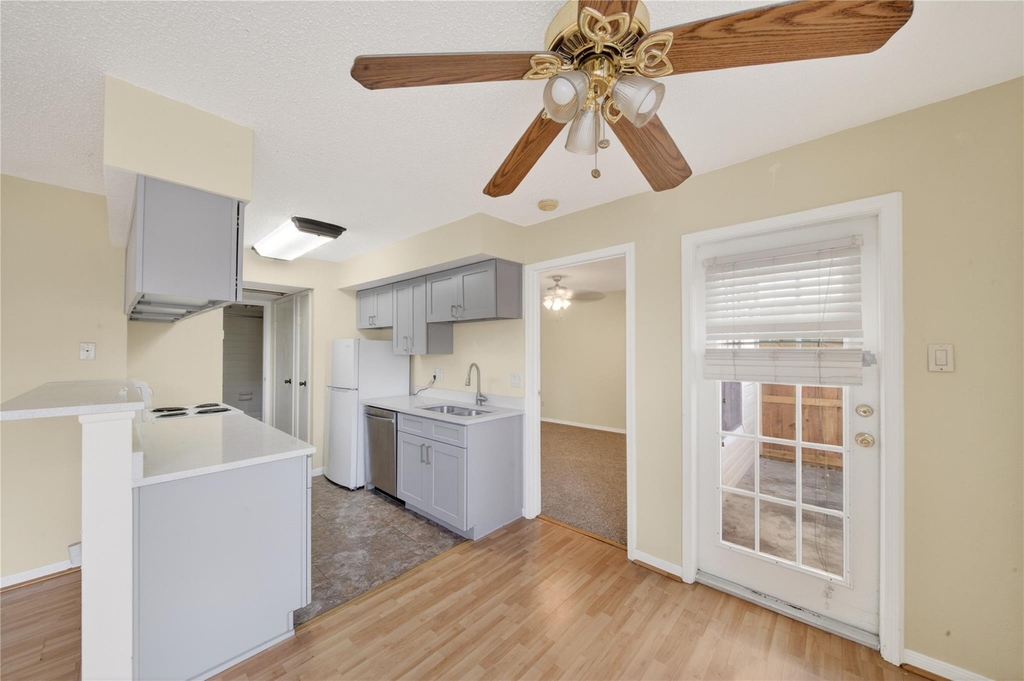 2750 Holly Hall Street - Photo 22