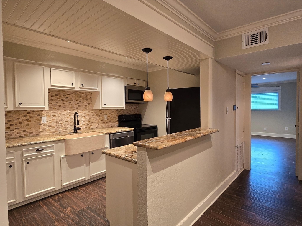 11550 Chimney Rock Road - Photo 8