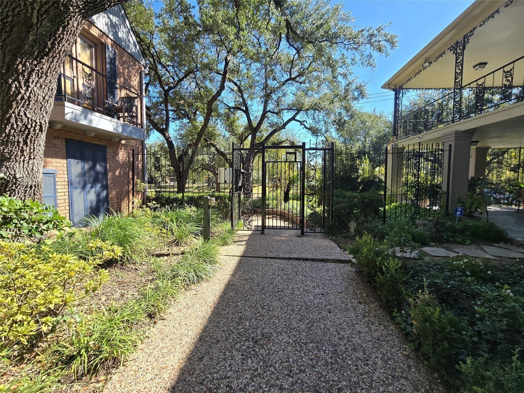 11550 Chimney Rock Road - Photo 16