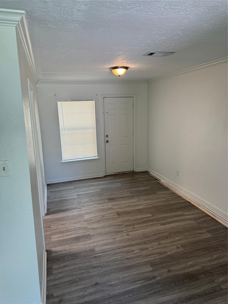 7427 Arnim Street - Photo 2