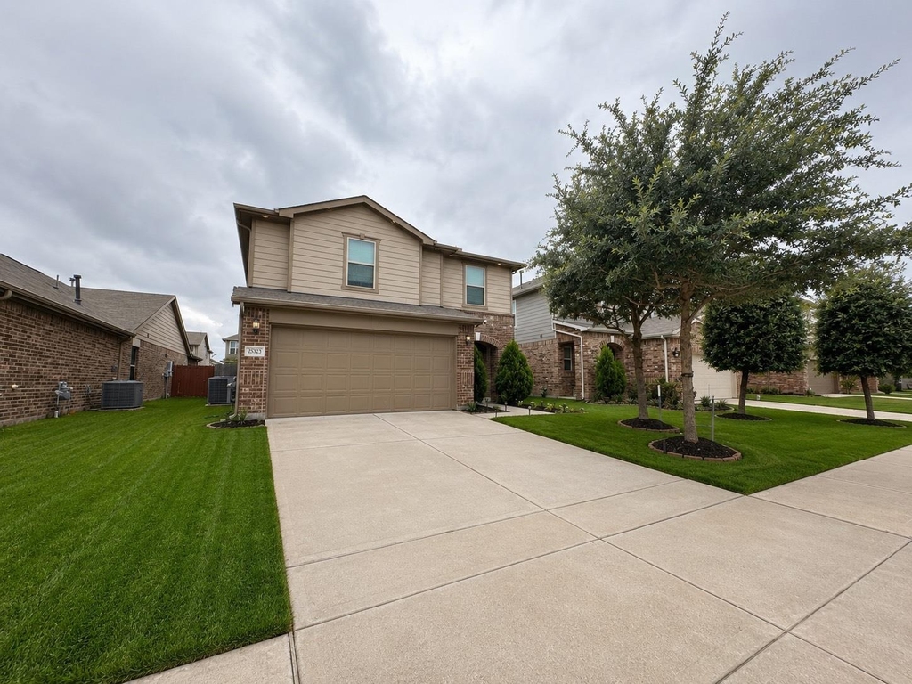 25323 Queens Causeway Lane - Photo 1