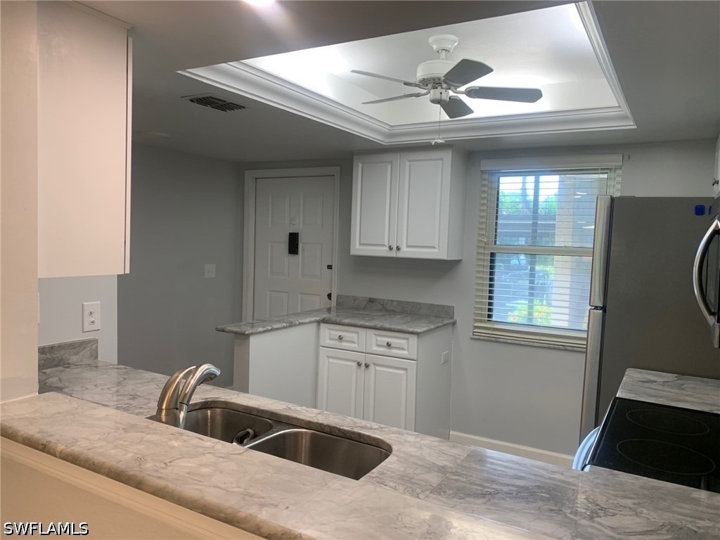 8715 Charter Club Circle - Photo 3
