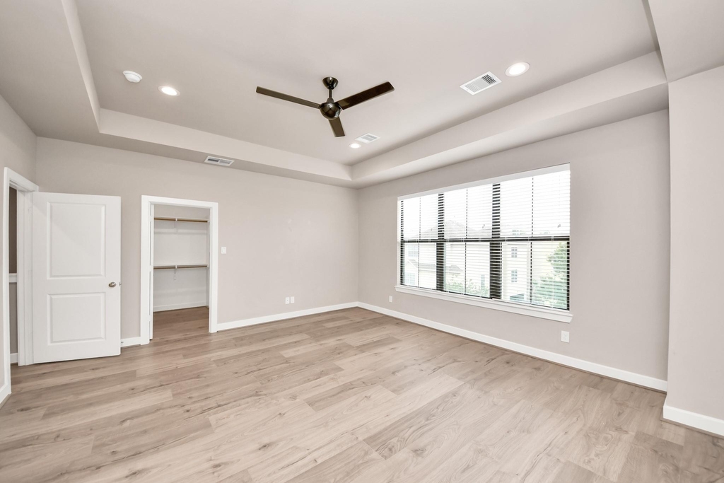 2114 Stuart Street - Photo 4