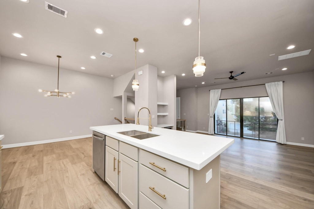 2114 Stuart Street - Photo 19