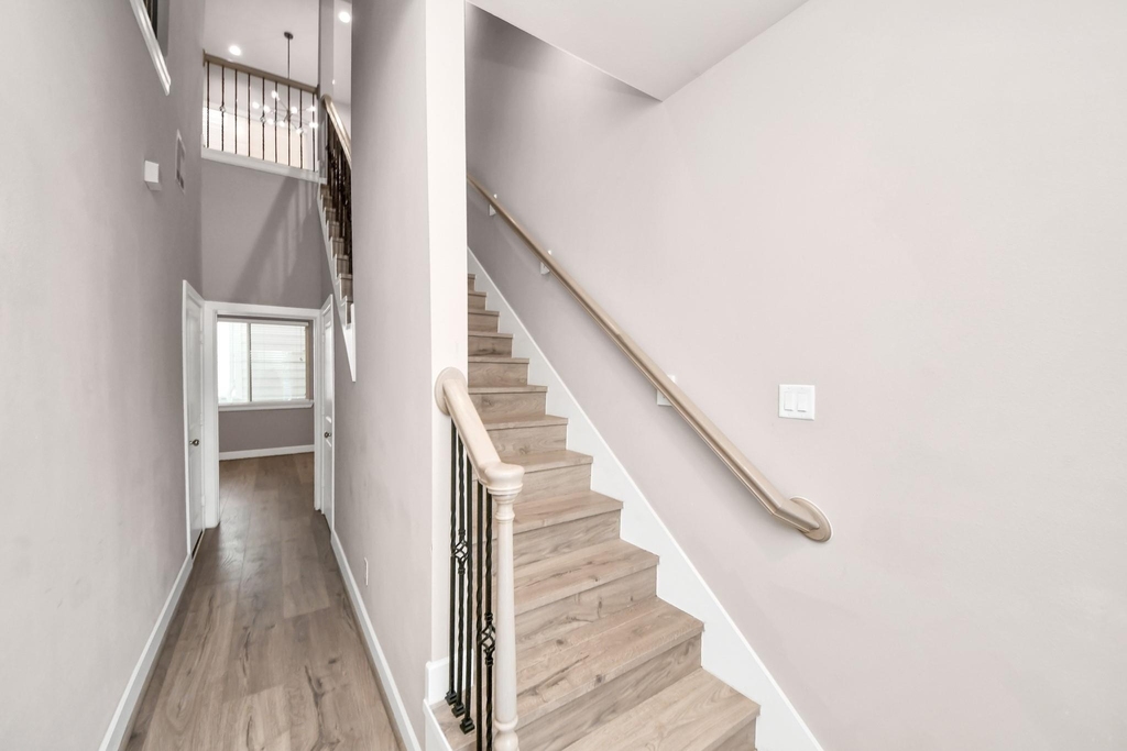 2114 Stuart Street - Photo 6
