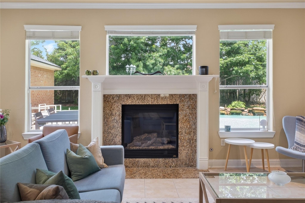 1722 Parklake Vlg - Photo 3