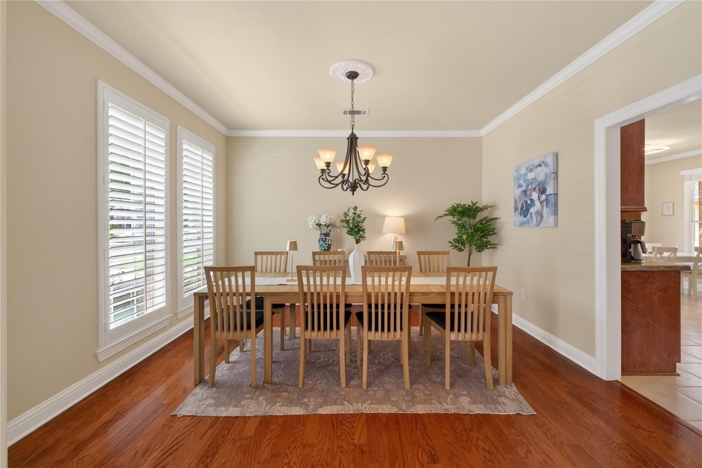 1722 Parklake Vlg - Photo 1