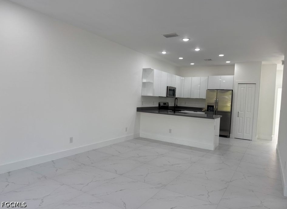 404-406 Chalet Avenue S - Photo 5