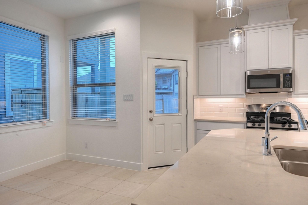 1535 Crystal Stream Drive - Photo 13
