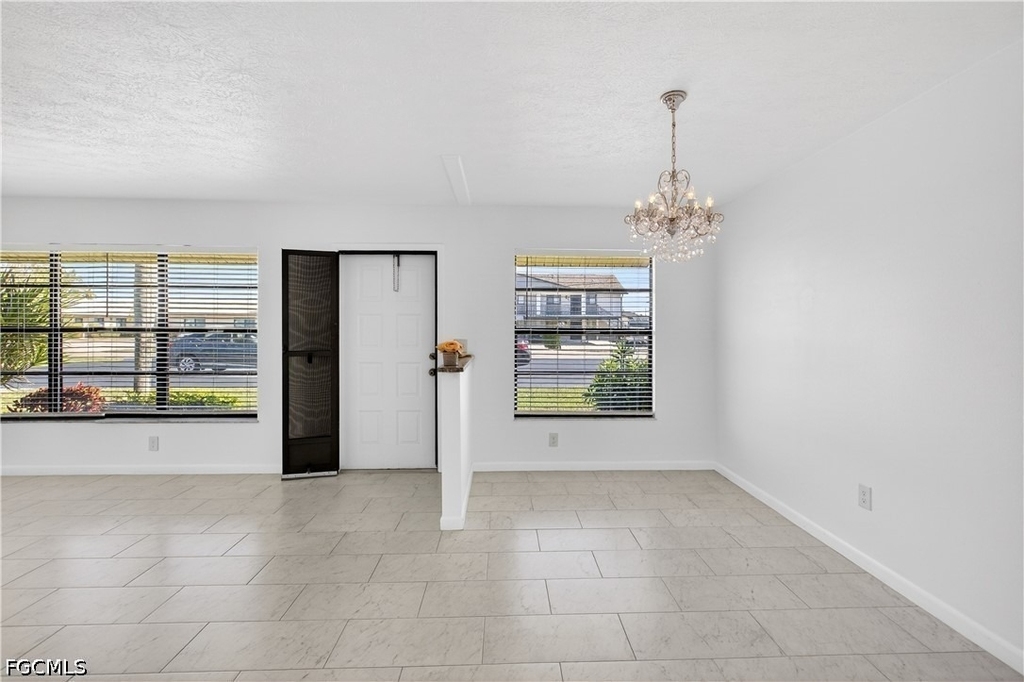 3916 Se 11th Place - Photo 3