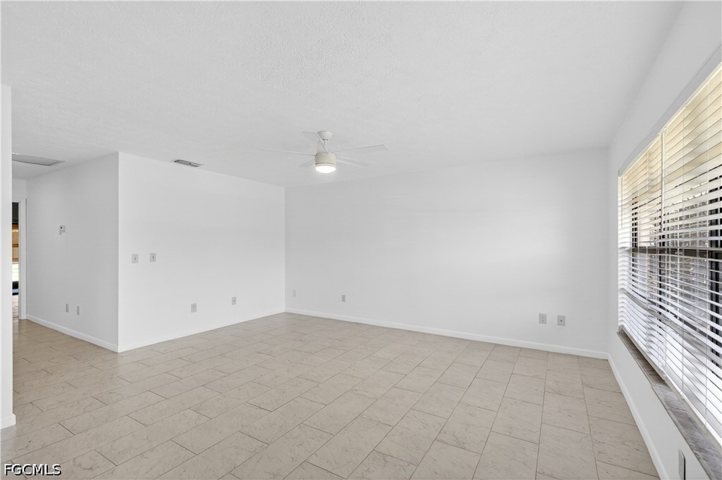 3916 Se 11th Place - Photo 4