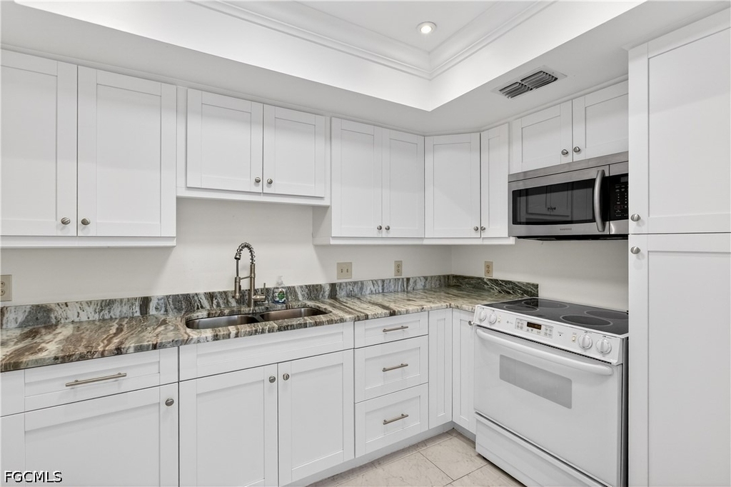 3916 Se 11th Place - Photo 6