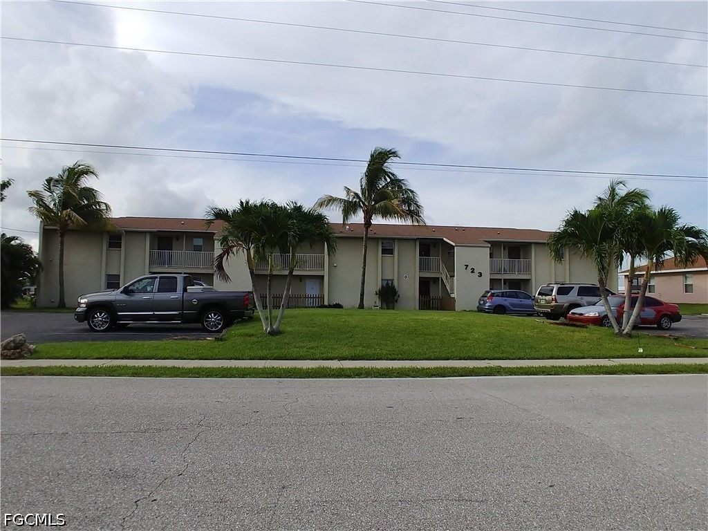 723 Se 10th Street - Photo 0