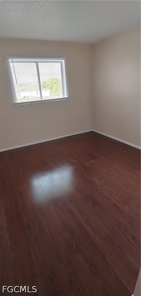 723 Se 10th Street - Photo 8