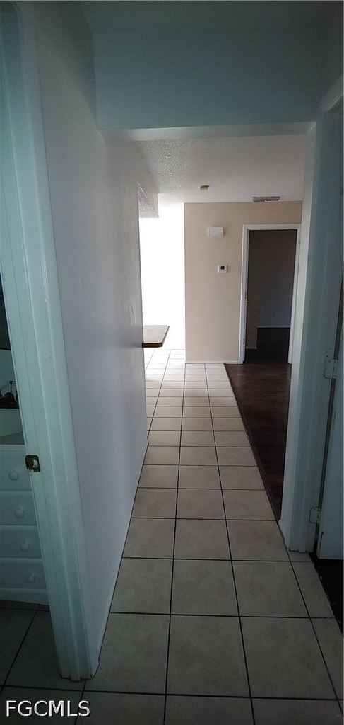 723 Se 10th Street - Photo 9