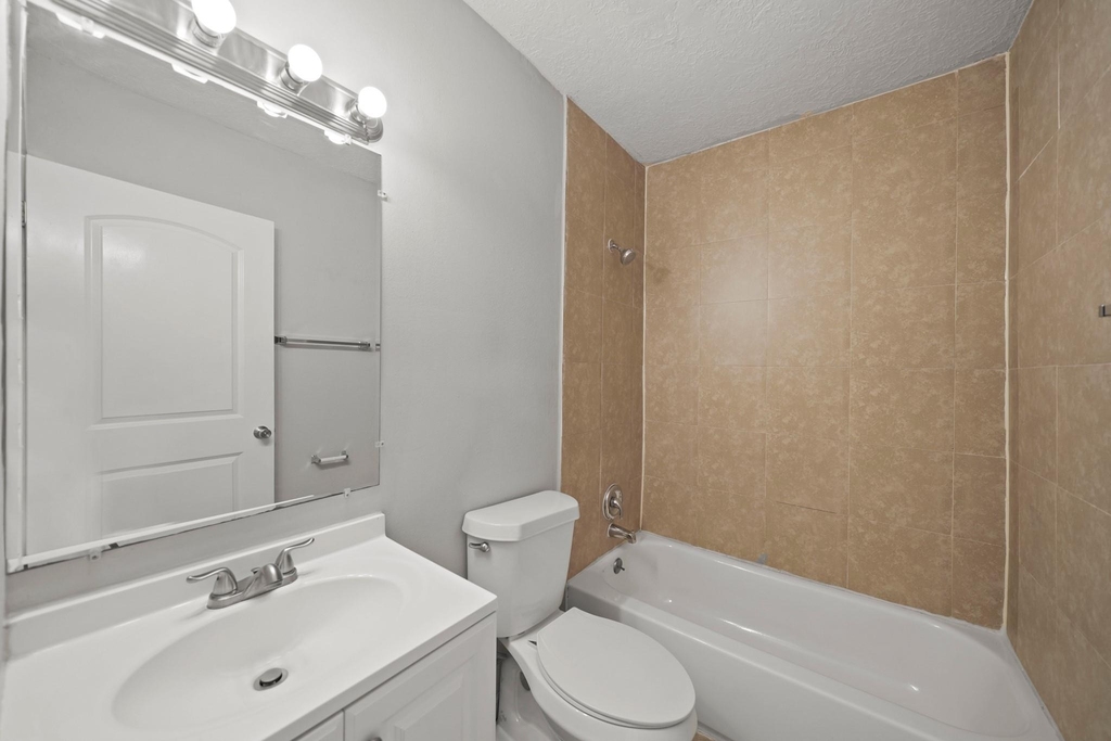 418 Spooner Street - Photo 8