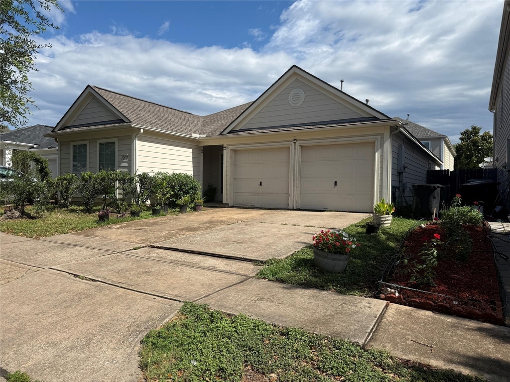 12818 Magenta Oaks Drive - Photo 1