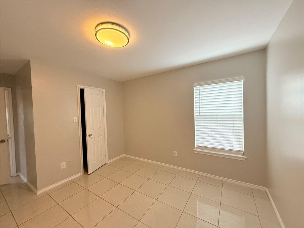 12818 Magenta Oaks Drive - Photo 19