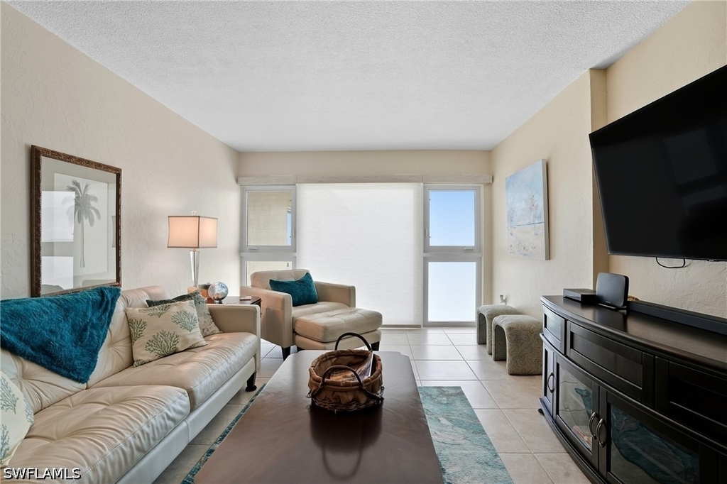 25900 Hickory Boulevard - Photo 24
