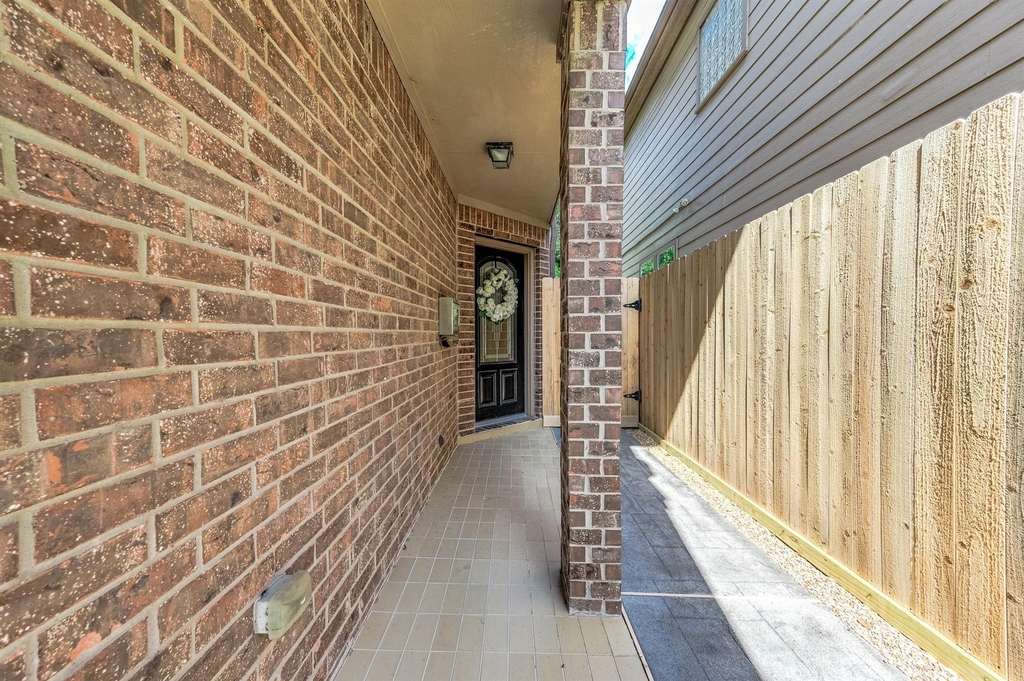 4318 Childress Street - Photo 2