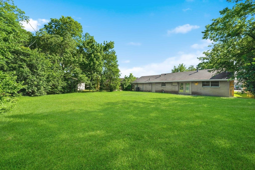 5755 Oakham Street - Photo 9