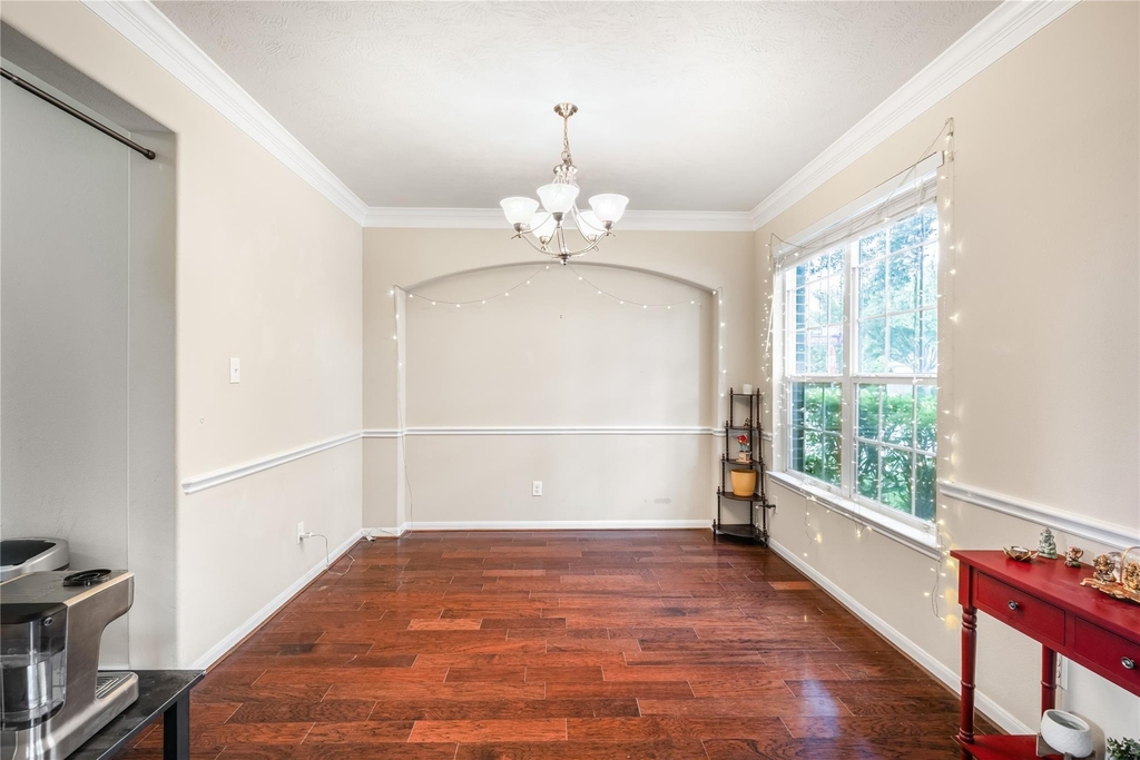 6819 Lavington Way - Photo 6