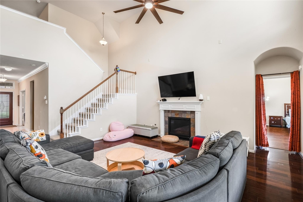 6819 Lavington Way - Photo 14