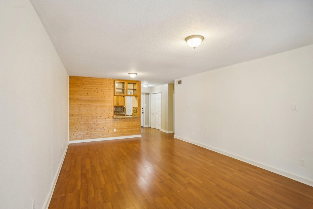 4641 Wild Indigo Street - Photo 10