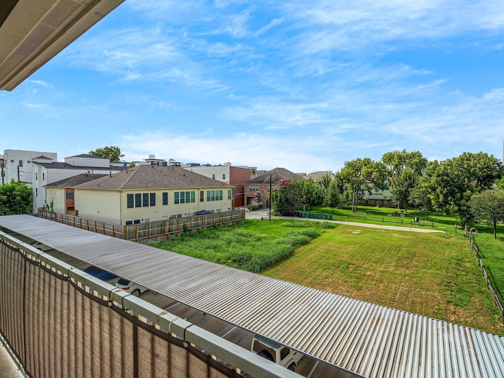1441 East Street - Photo 27