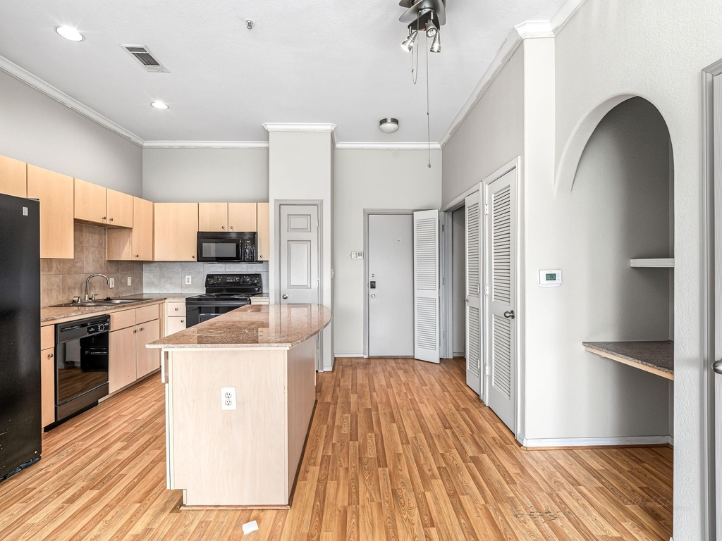 1441 East Street - Photo 9
