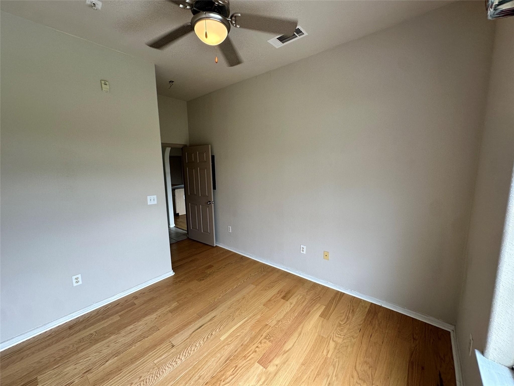 1441 East Street - Photo 25