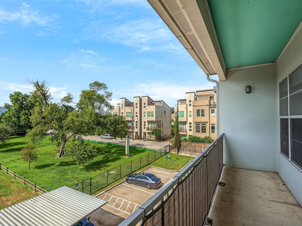 1441 East Street - Photo 24