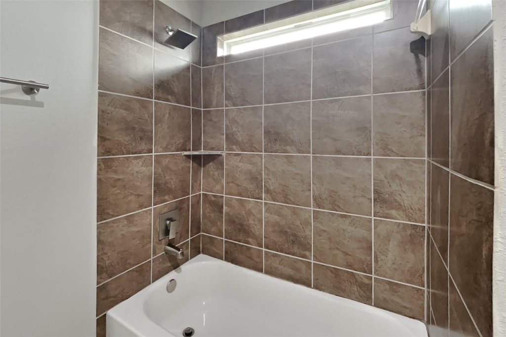 15214 Taos Creek Court - Photo 16