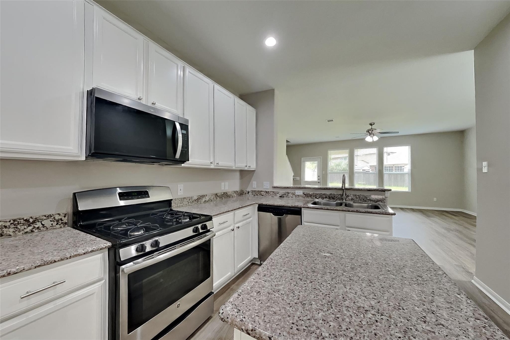 15214 Taos Creek Court - Photo 3