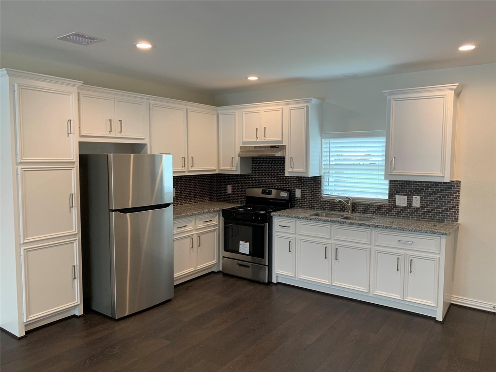 4622 Haywood Street - Photo 4