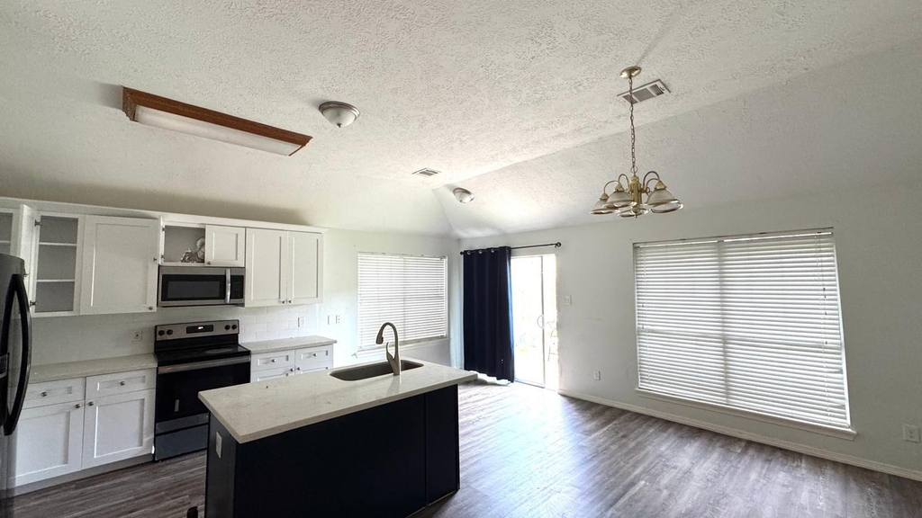 6422 Diamond Rock Drive - Photo 8