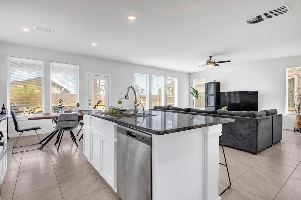 7218 Clearwater Cove Drive - Photo 10
