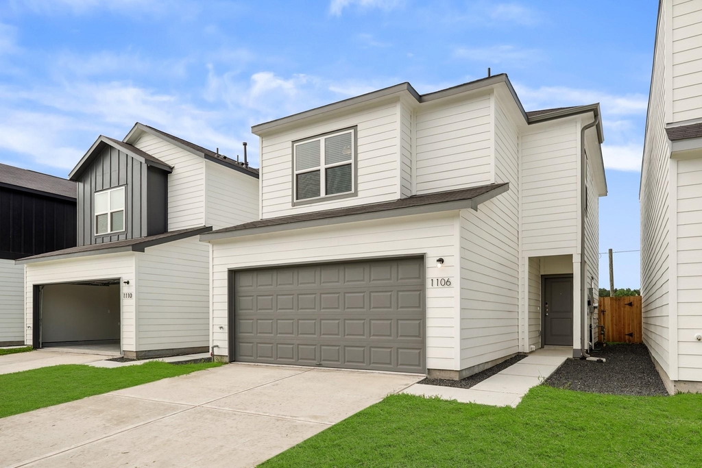 1206 Hugh Landing Lane - Photo 1